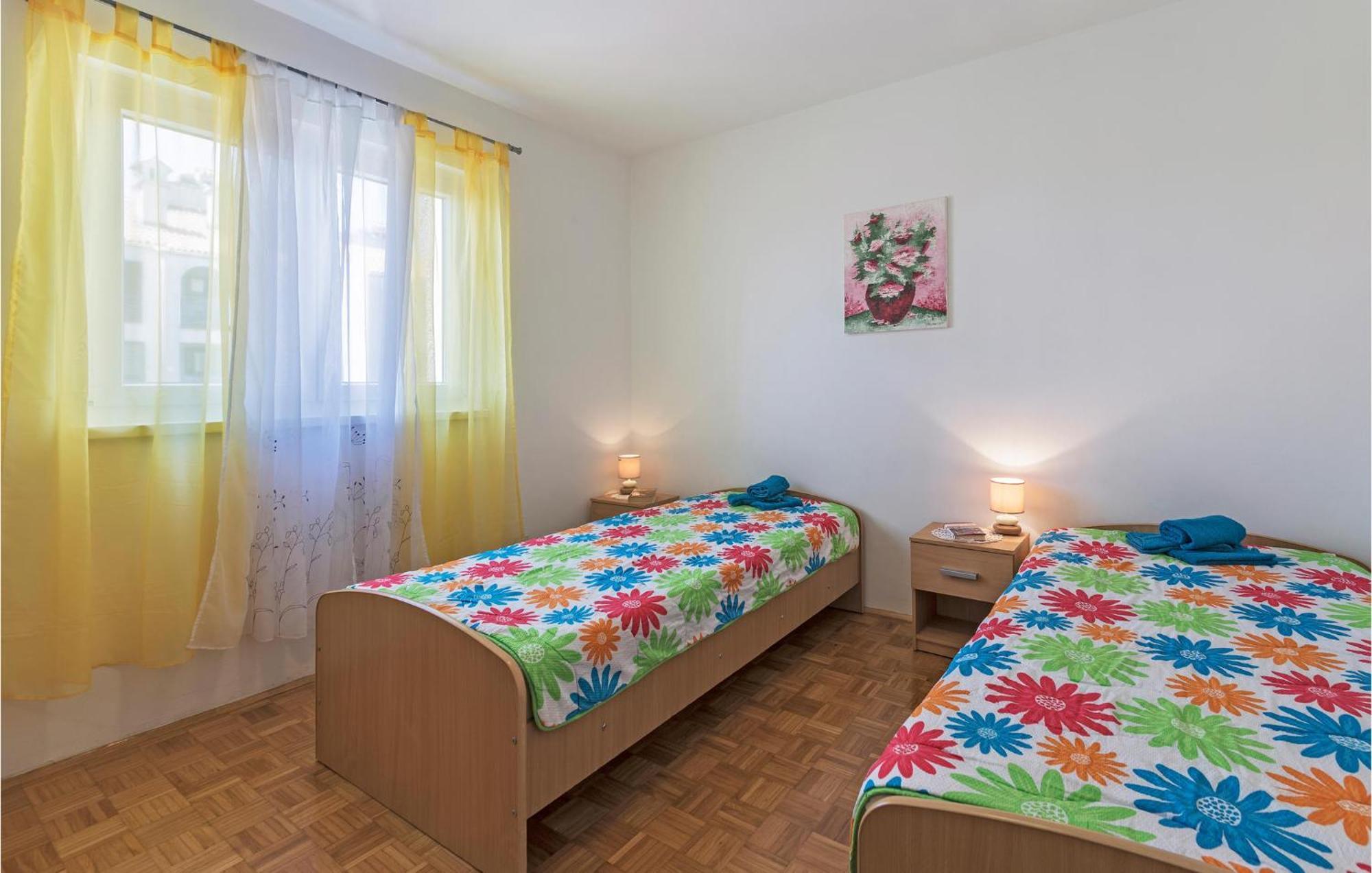 Gorgeous Apartment In Pula With House Sea View Exterior photo