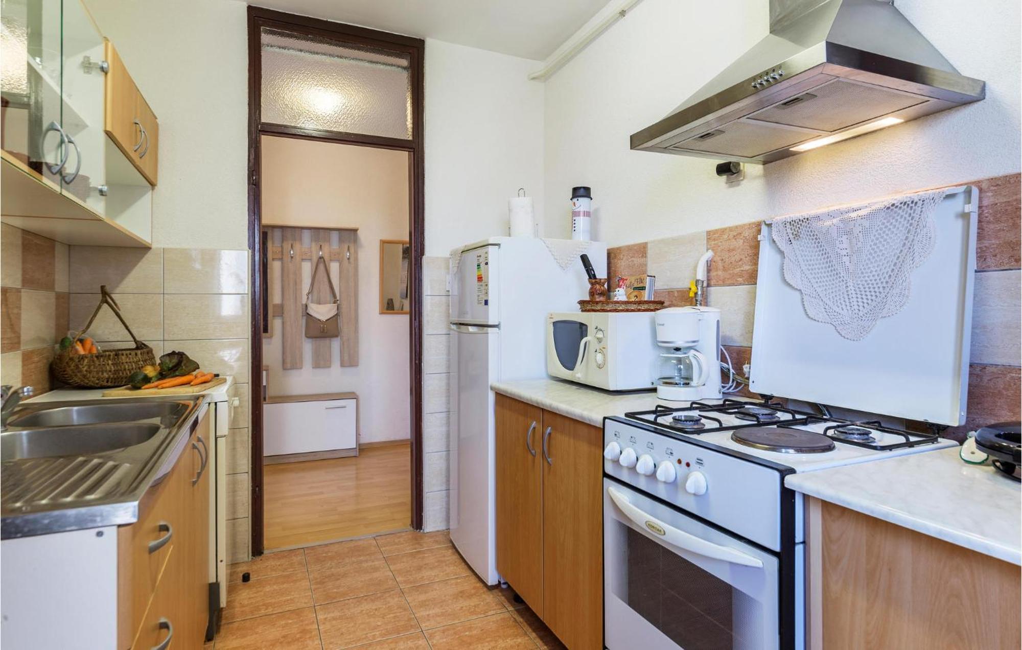Gorgeous Apartment In Pula With House Sea View Exterior photo
