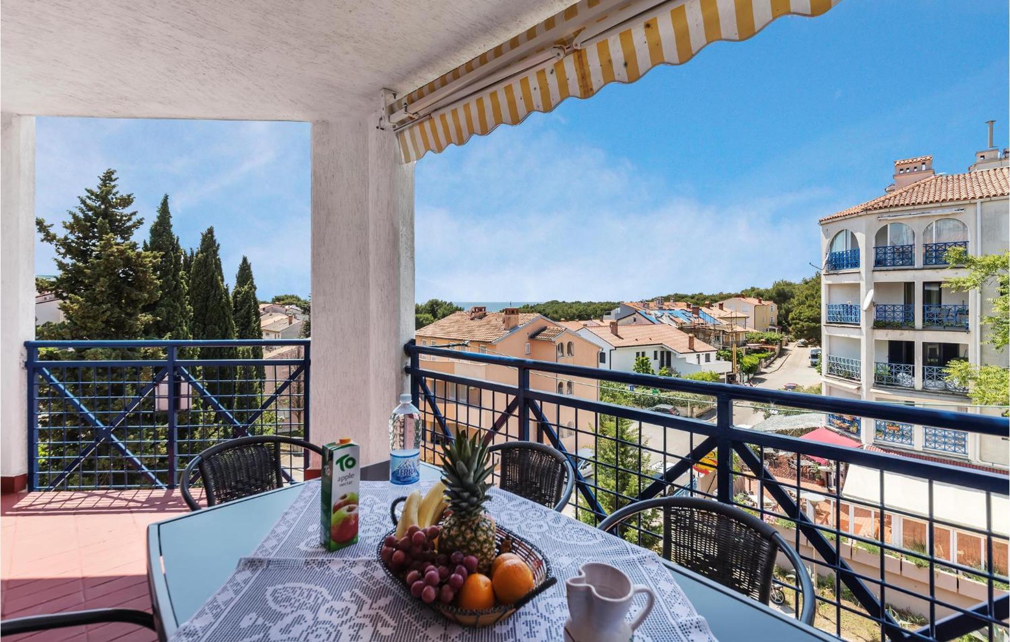 Gorgeous Apartment In Pula With House Sea View Exterior photo